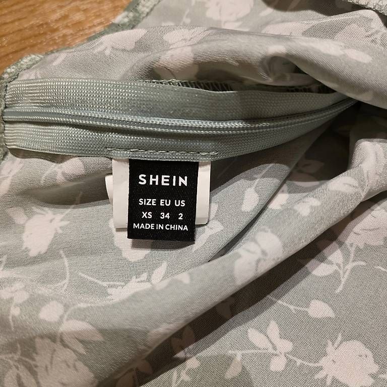 Camicette: Bluse grün weiss mit Blumen XS – Usato da Reichenbach i. K. venduto da likki07 1