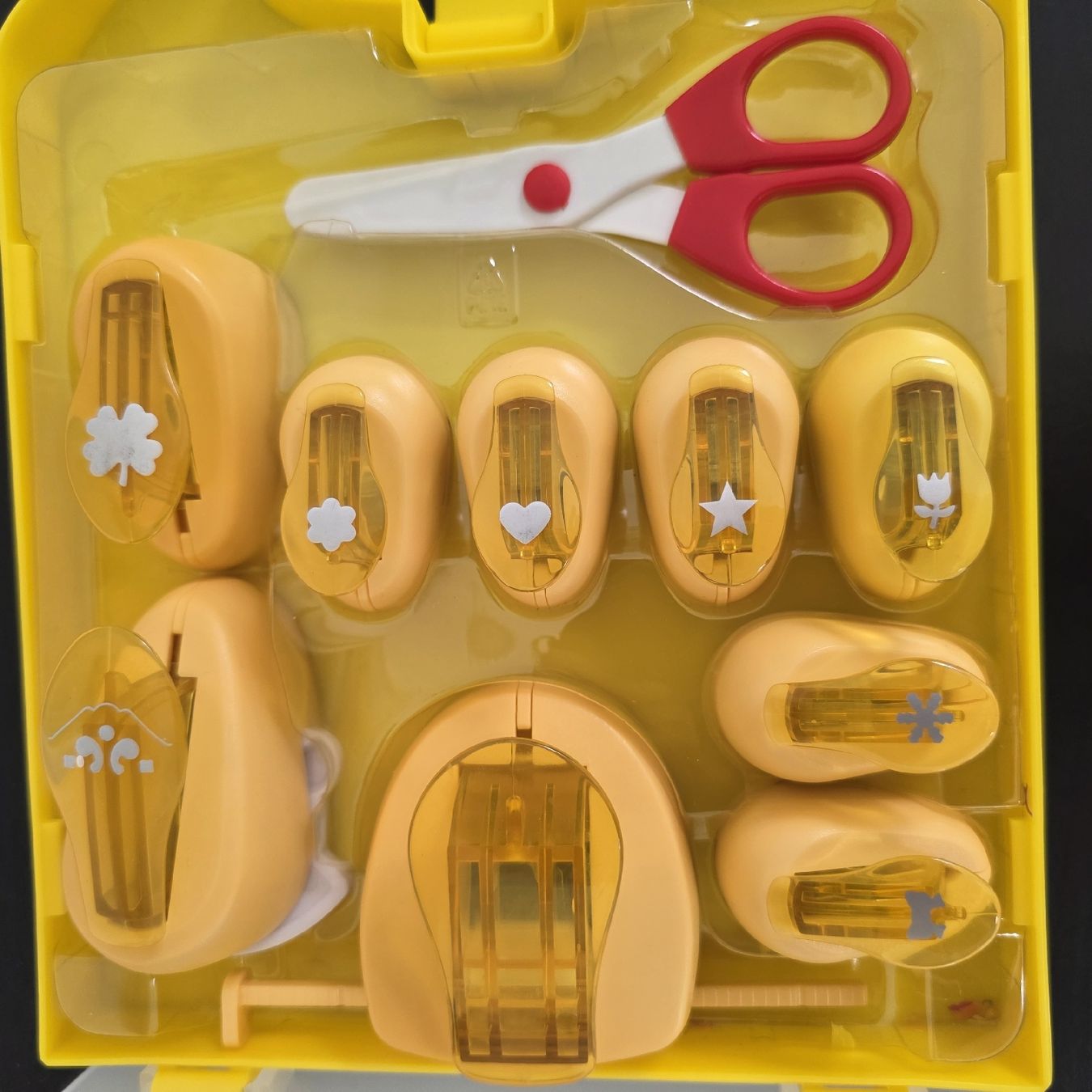 Kit bricolage: Bastelset Stanzer Schere Motivstanzer Kinder Basteln Set – Usato da Rheinsulz venduto da Gilea 1