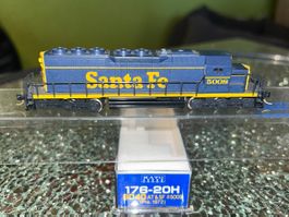 Kato 176-20H, Santa Fe EMD SD-40, Spur N analog