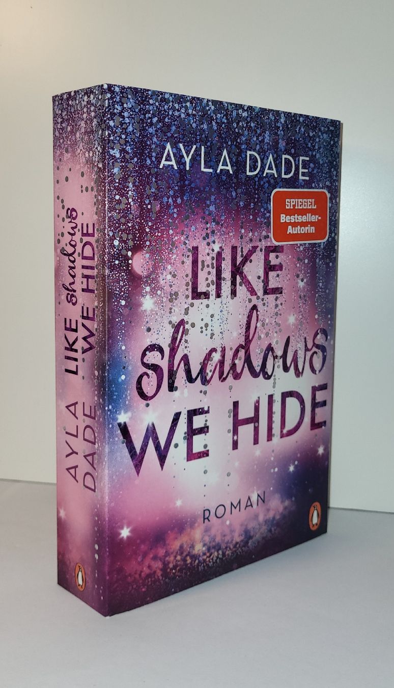 Libri: Like Shadows We Hide – Usato da Uzwil venduto da jae_8khn