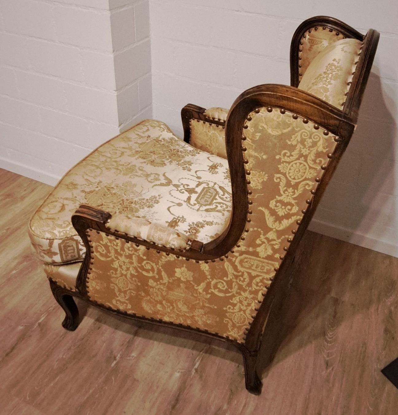 Poltrone: Barocksessel  antiker Stil, Top Zustand! – Usato da Langrickenbach venduto da Eve088 1