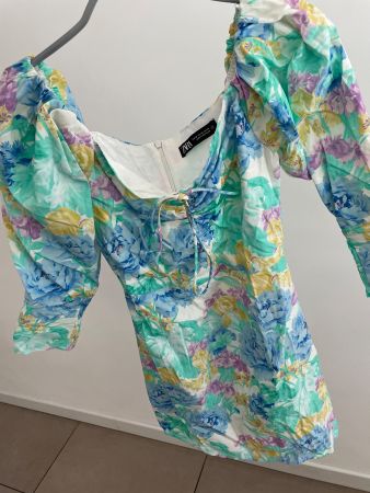 Robe Zara Fleurie Manches Bouffantes