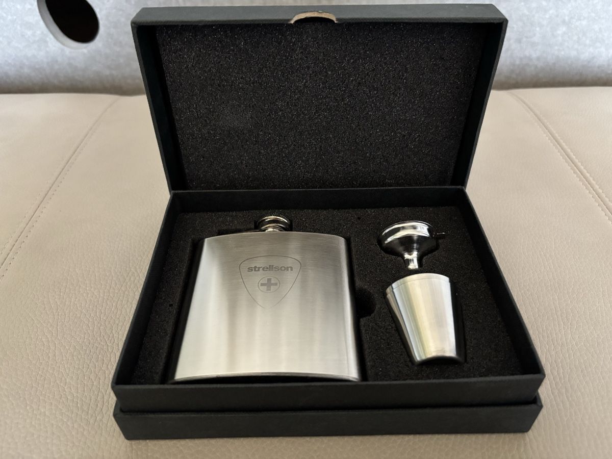 Altro: Flachmann Silber Strellson-Edition – Nuovo (secondo la descrizione) da Bottighofen venduto da lwa_11686 1