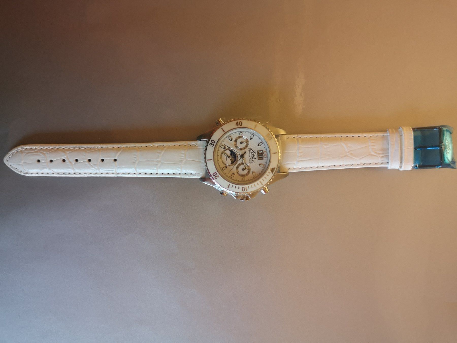 Uhren: Zeitlos Pandora Diver White Snow – Neu (gemäss Beschreibung) aus Herisau von Leonie66 1