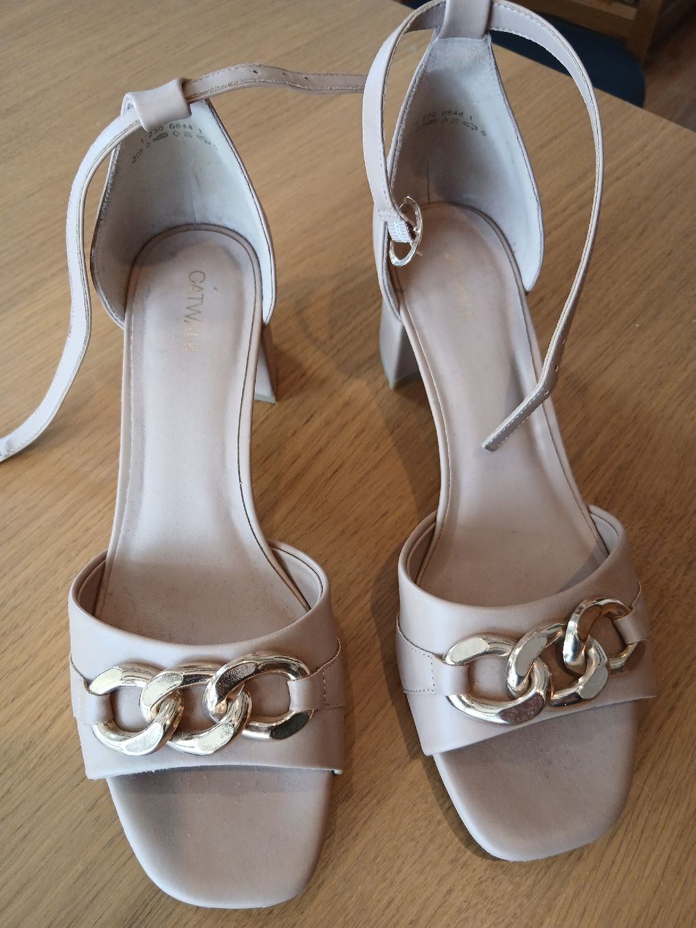 Dosenbach Scarpe da donna: Sandalen mit Absatz Grösse 41 – Usato da Rüfenach AG venduto da Haui82 2