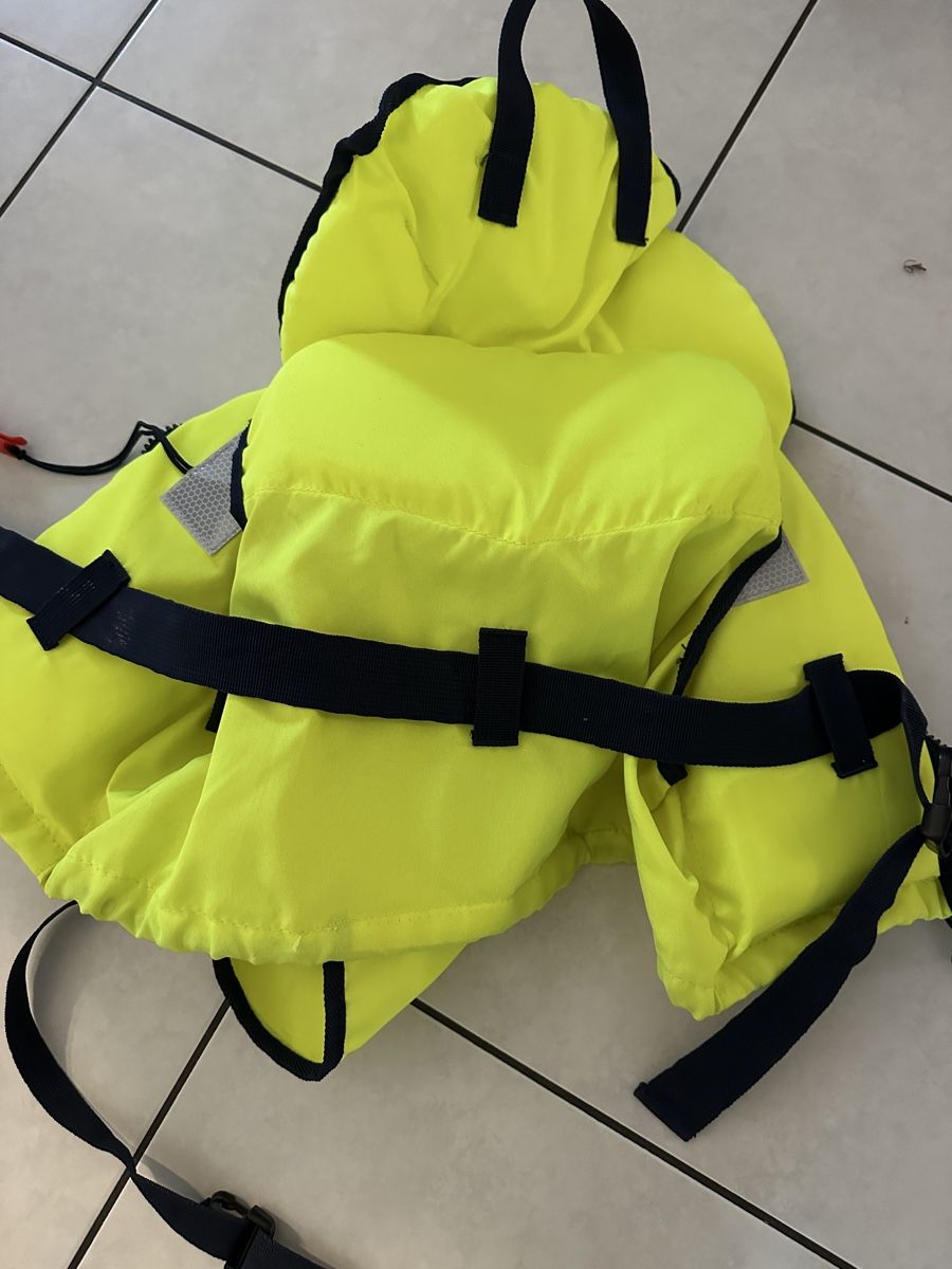 Giubbotti di salvataggio: Schwimmweste 20-30kg – Usato da Watt venduto da cla_w8t7 2