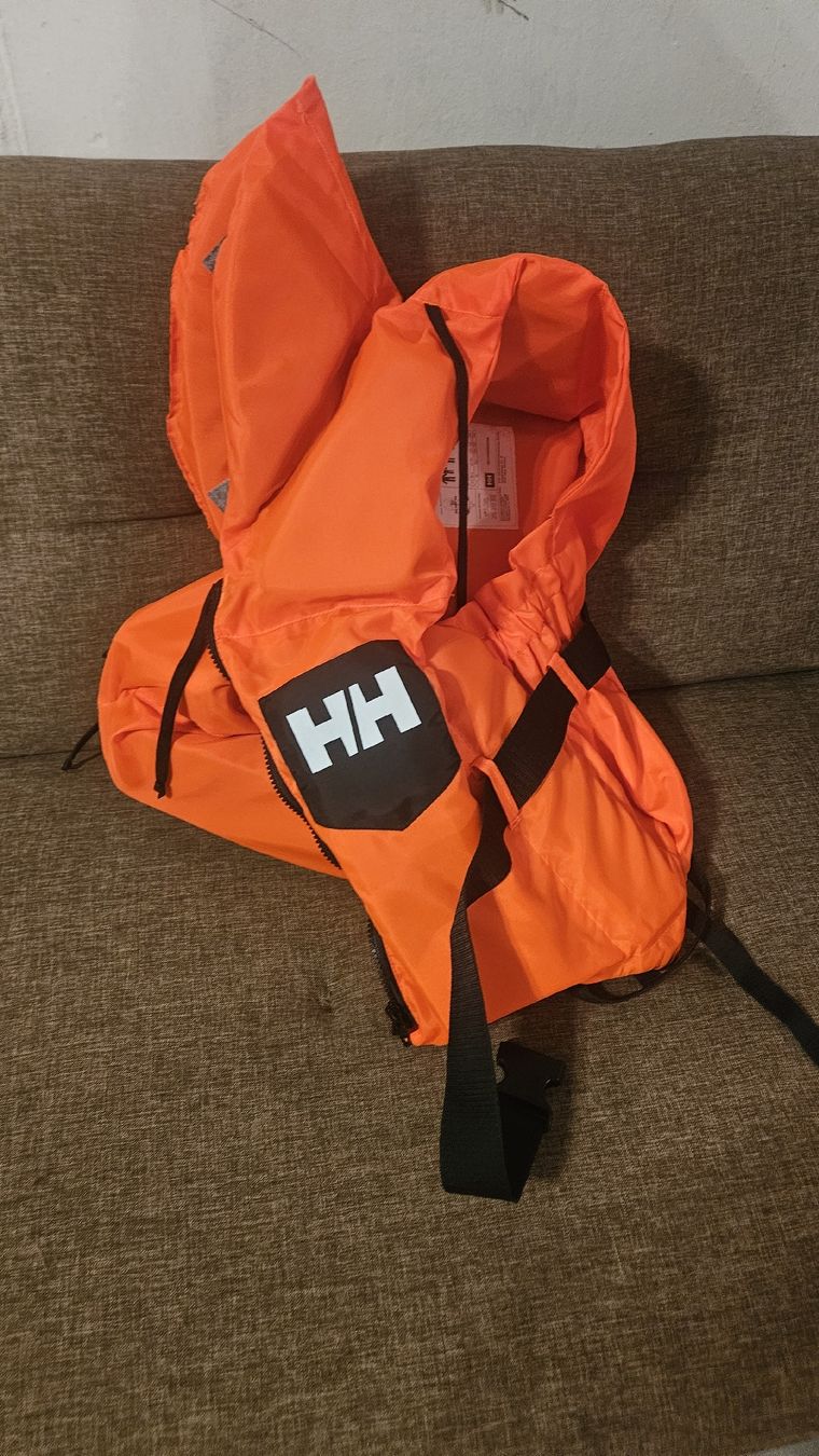 Helly Hansen Giubbotti di salvataggio: Helly Hansen Schwimmweste / Rettungsweste, 40 - 60 KG – Usato da Pratteln venduto da Pramux