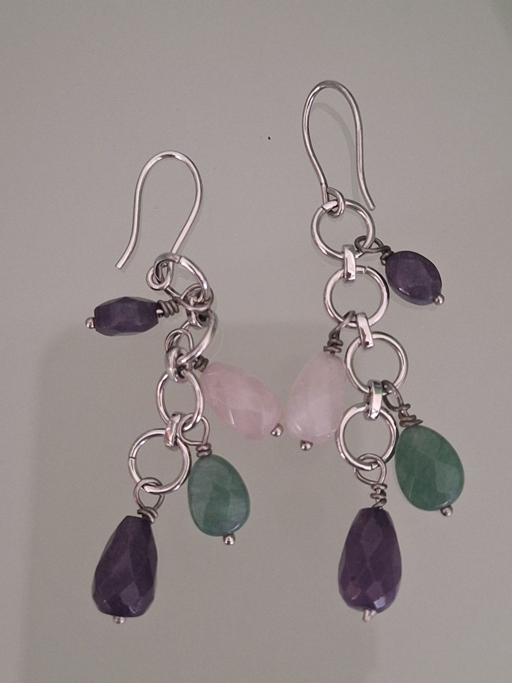 Boucles d'oreille: OHRHÄNGER VINTAGE MIT FARB STEINE – D'occasion à Kerzers par ExpressoTerreno