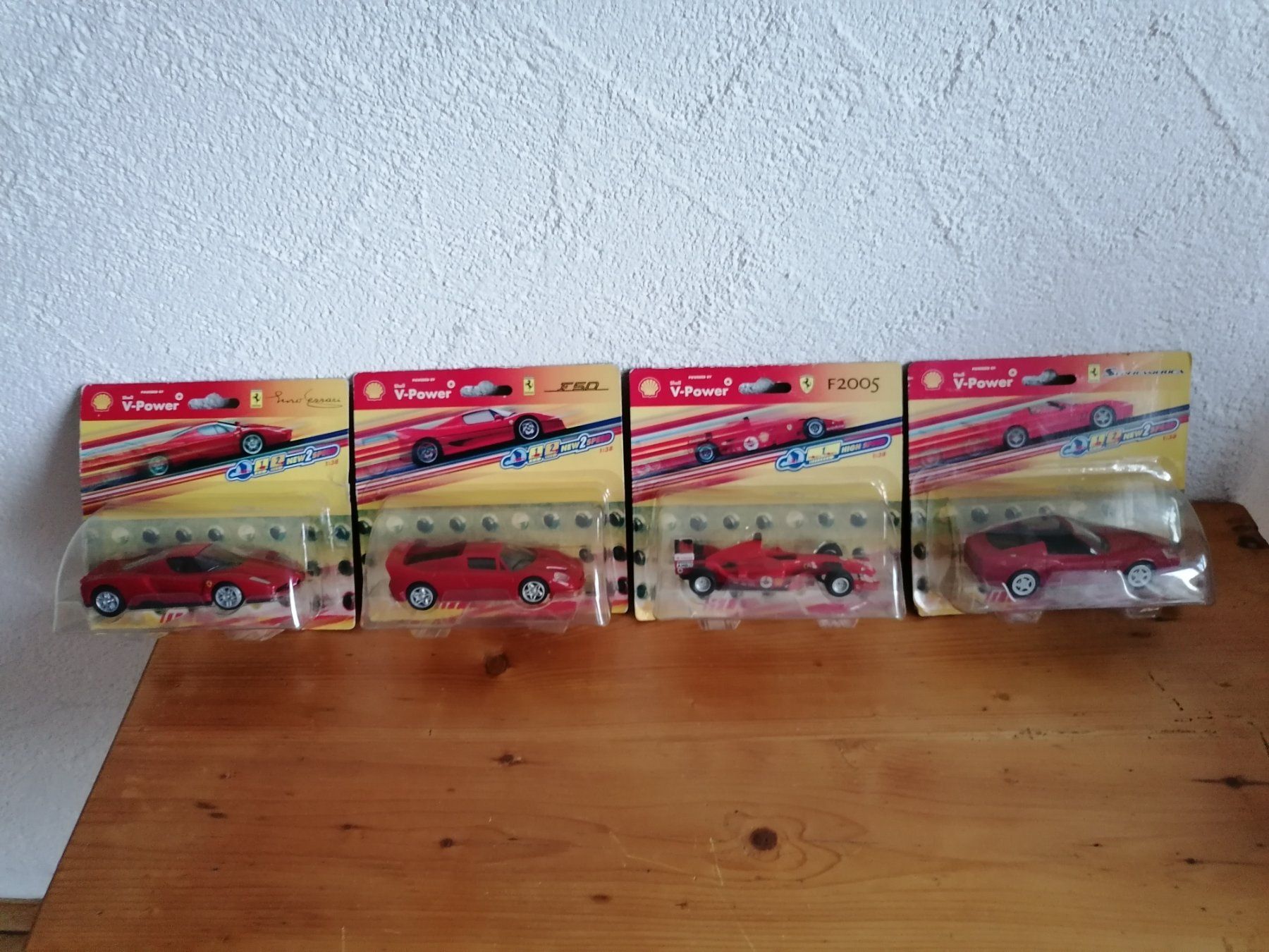 Shell Modellini d'auto: 4 Ferrari Modellautos 1:38 – Nuovo e nell'imballaggio originale da ennetmoos venduto da Andy770098 2