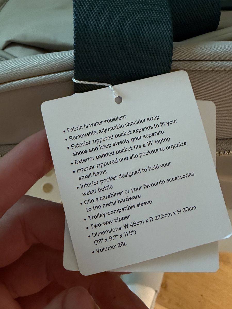 Lululemon Borse: Lululemon City Essentials Duffle Bag 28 L – Nuovo (secondo la descrizione) da Küsnacht ZH venduto da guo_rnh6 3