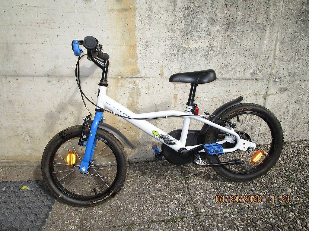 Velos: vélo pour enfant 6 a 7 ans – Gebraucht aus Clarens von krampou