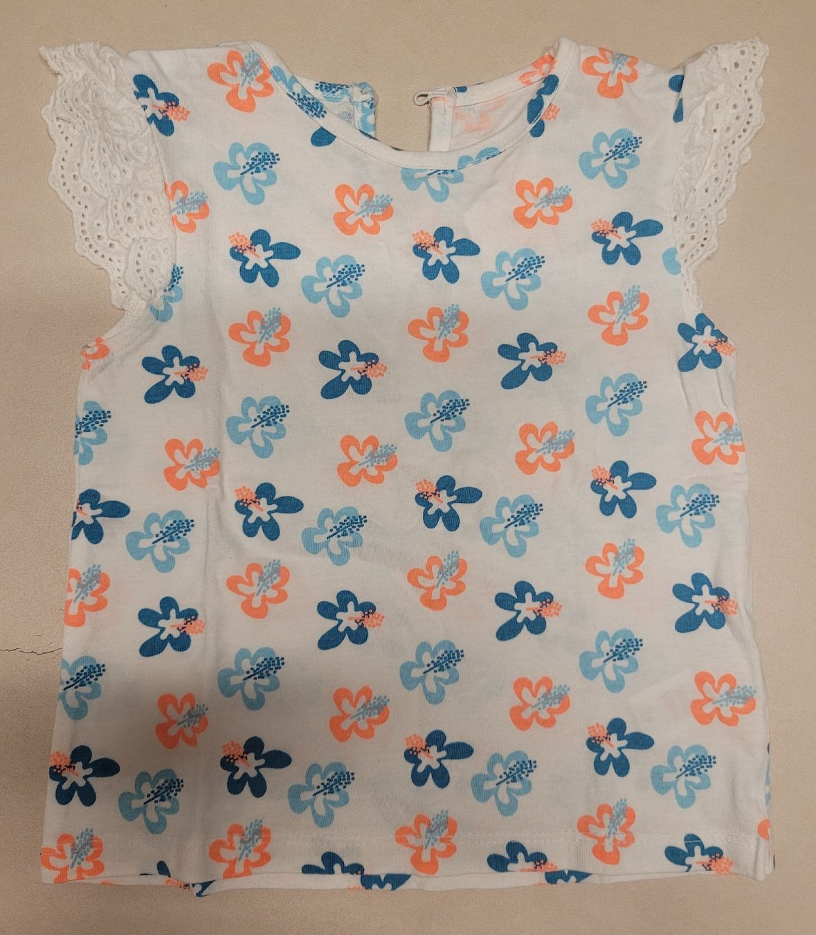 Blusen, T-Shirts & Tops: T-Shirt Packet 7Stk.    Grösse 80 – Gebraucht aus Kaisten von Kesixx_5 3