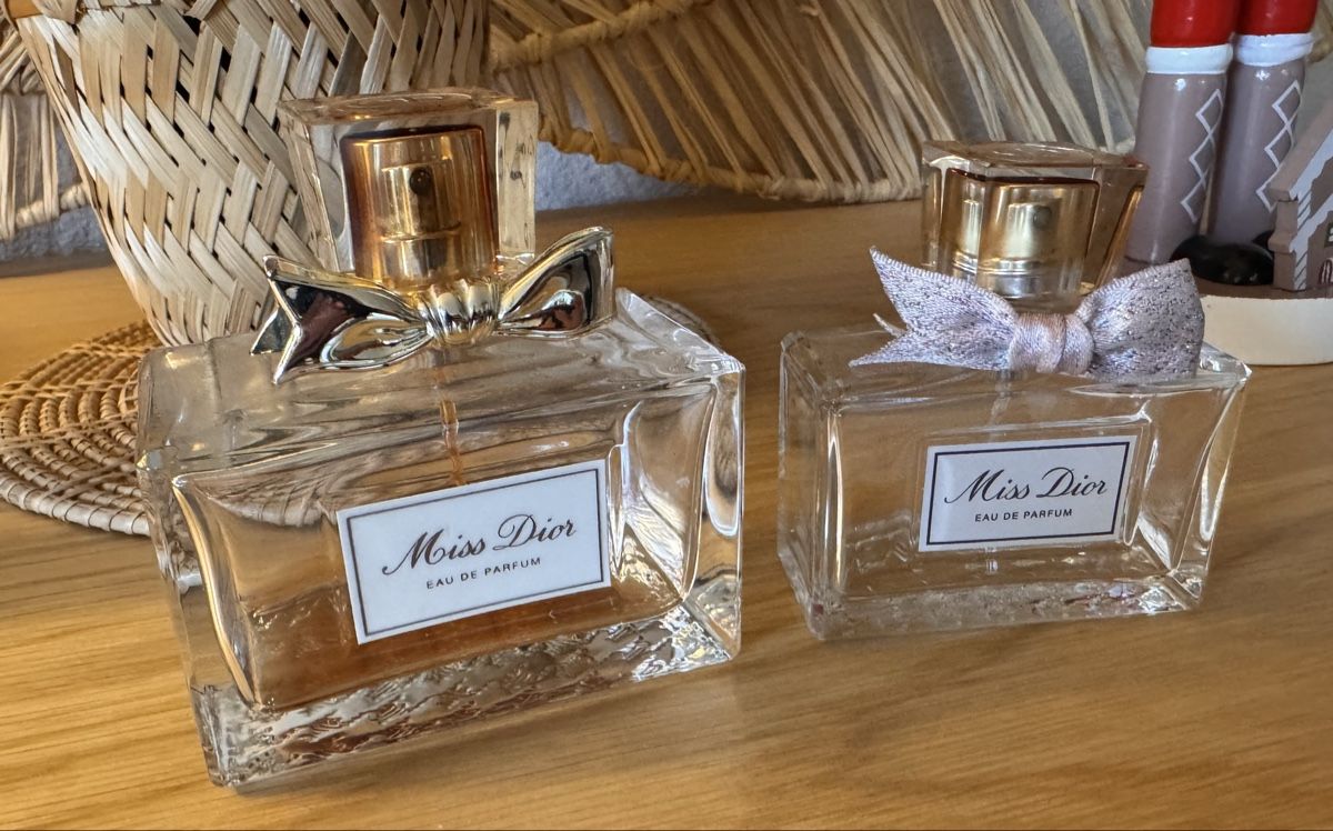Dior Flaconi: Miss Dior Eau de Parfum. Flacons de collection. – Usato da Plan-les-Ouates venduto da ben_hc52