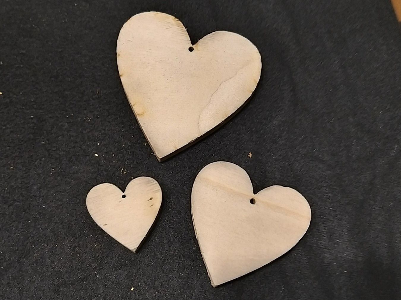 Holzartikel: Holz Deko Herzen Set 15-teilig – Neu (gemäss Beschreibung) aus Widnau von Crewo 1