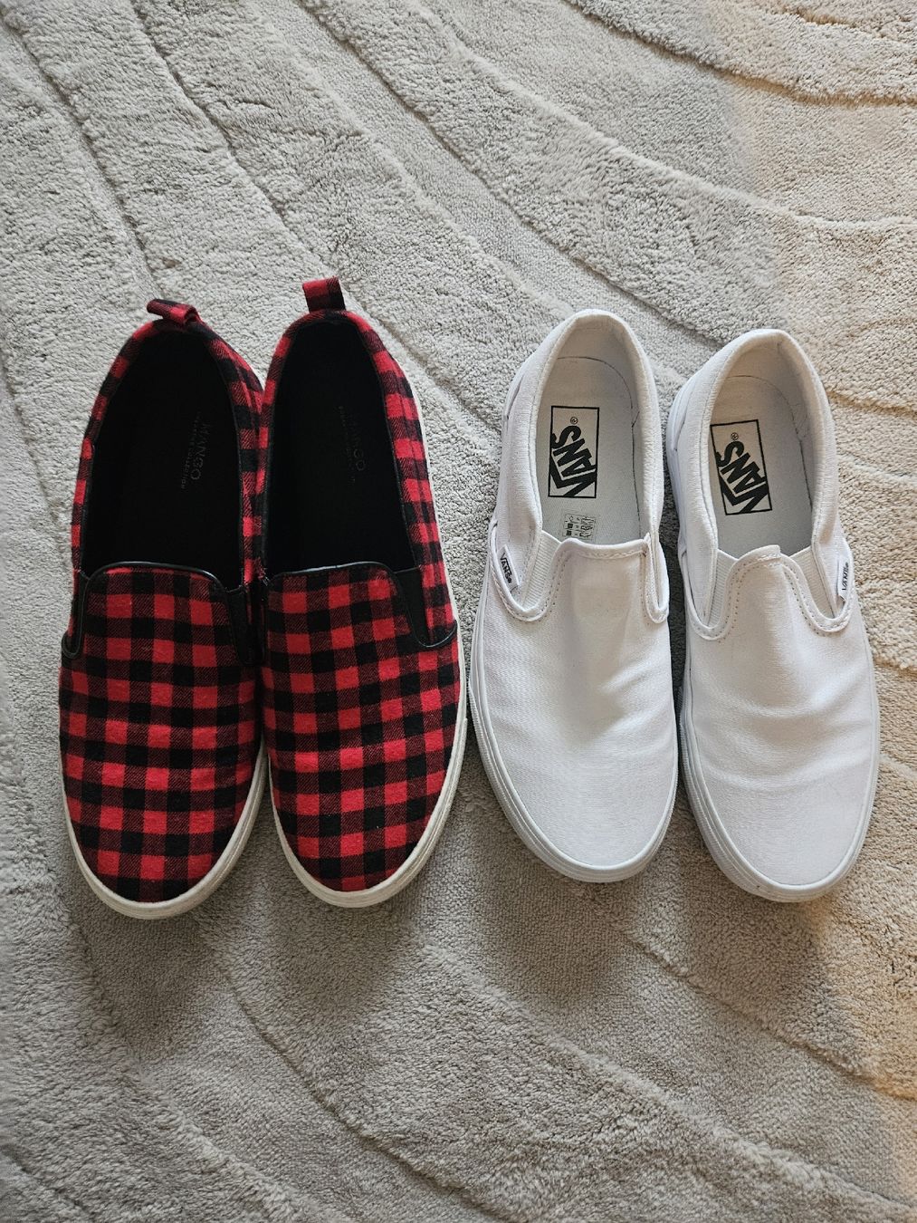 Vans Scarpe da donna: Vans + Mango Slipons/ Gr 39 – Usato da Baar venduto da BlackCat_13