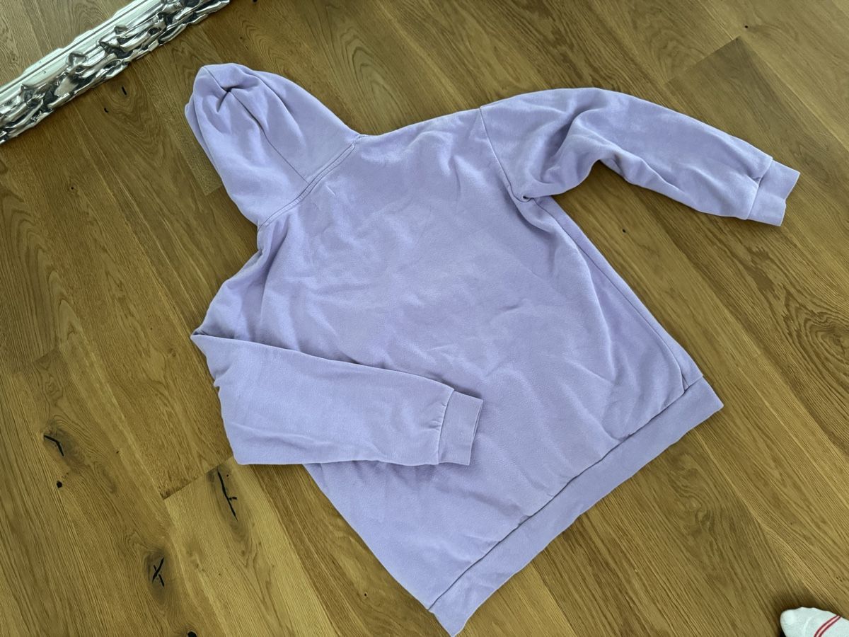 Pulls & Sweat-shirts: Yourturn Kapuzenpullover lila Grösse M – D'occasion à Oberbüren par dijbdn 1