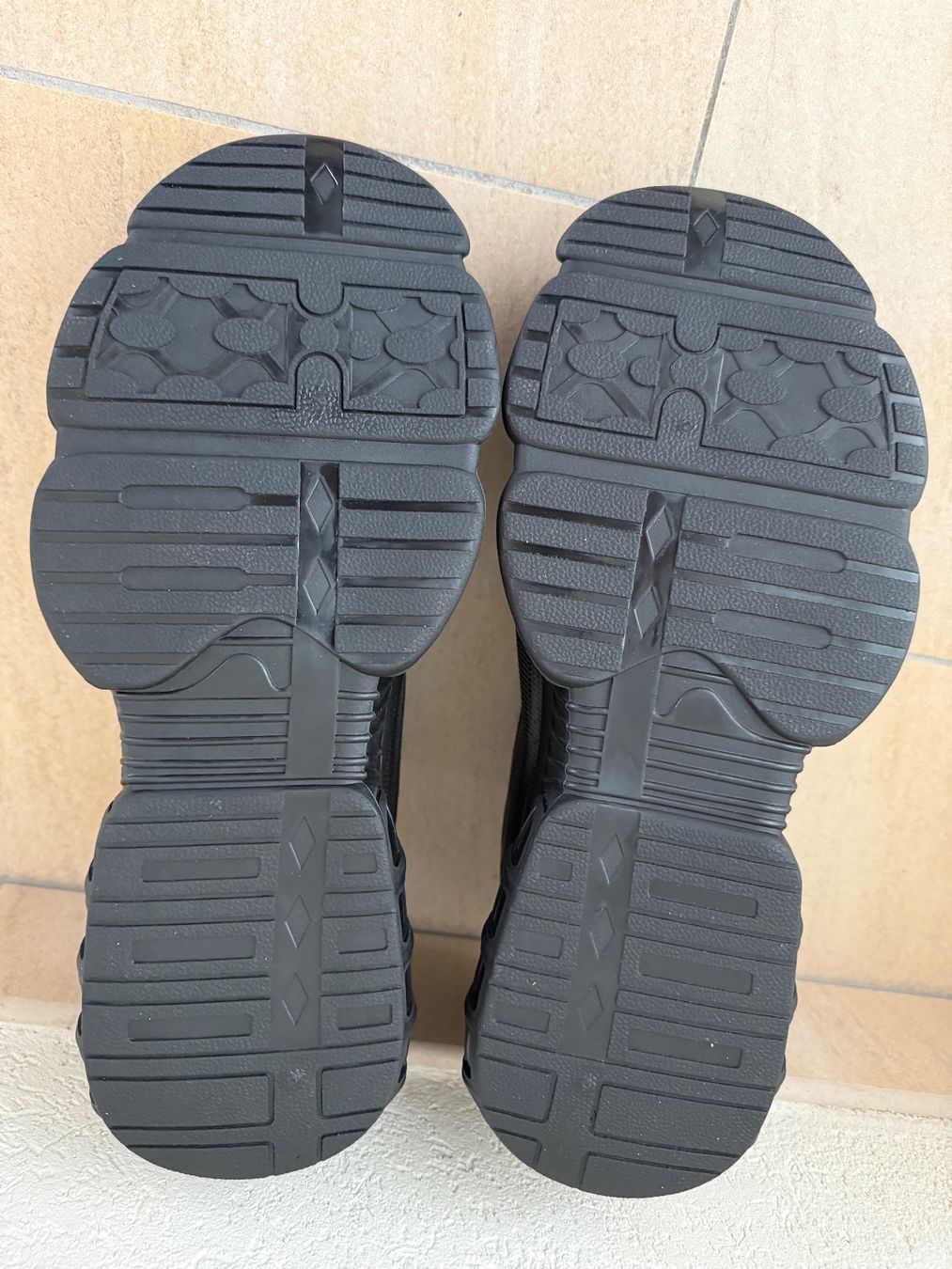 Chaussures hommes: Chaussures de Sécurité S3, Embout en Acier, p. 45 – D'occasion à St-Gingolph par GoldenKeys 5