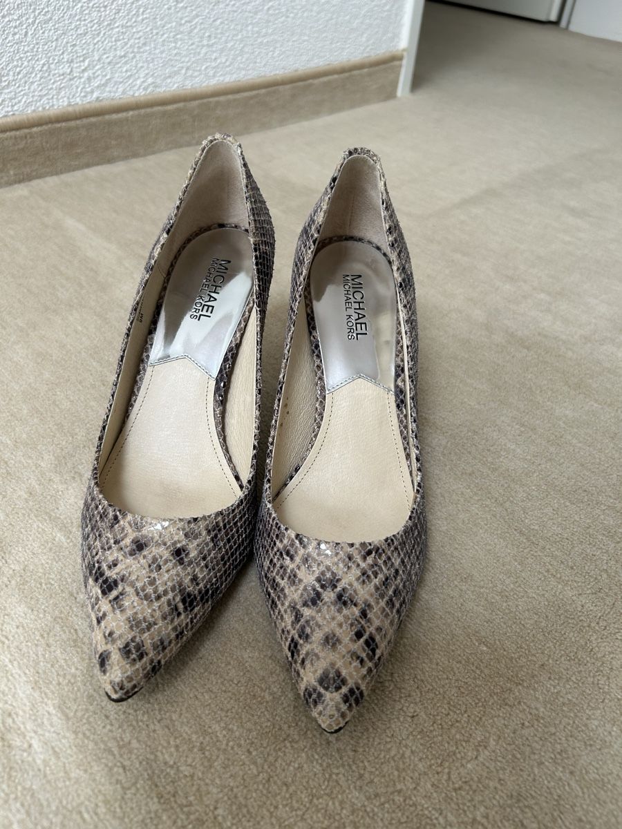 Michael Kors Chaussures femmes: Michael Kors Pumps – D'occasion à Brüttisellen par mirrinha 2
