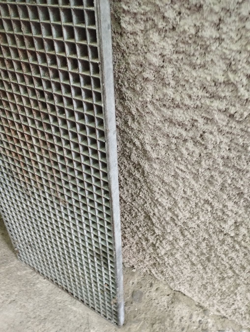 Grilles & Grillages: Eisenrost, Schareisen – D'occasion à Ostermundigen par Dinge1 2