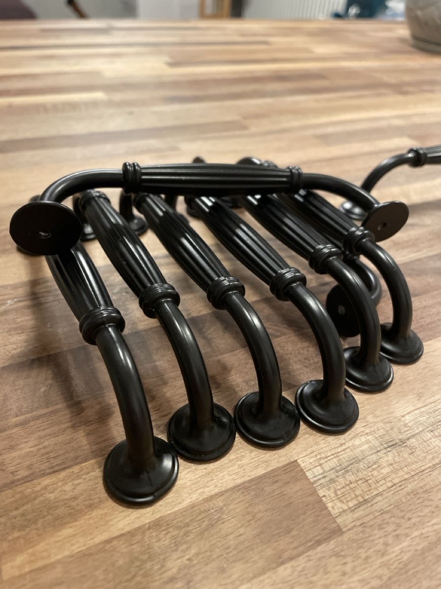 Ferramenta: 9 Stk. Möbelgriffe, schwarz, Metall – Nuovo (secondo la descrizione) da Wangen SZ venduto da flowerfly 3