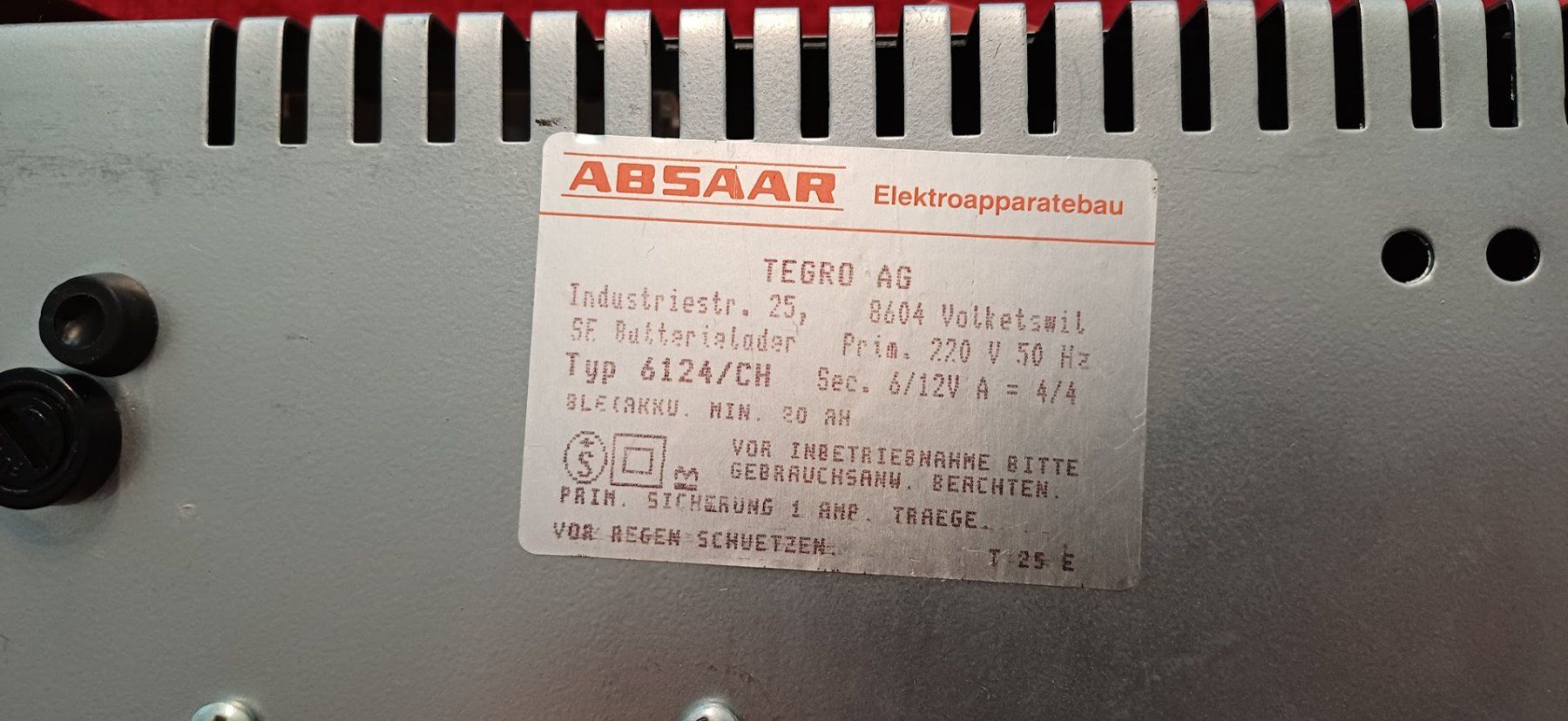 Caricabatterie: Batterieladegerät – Usato da Pfäffikon ZH venduto da rst628 2