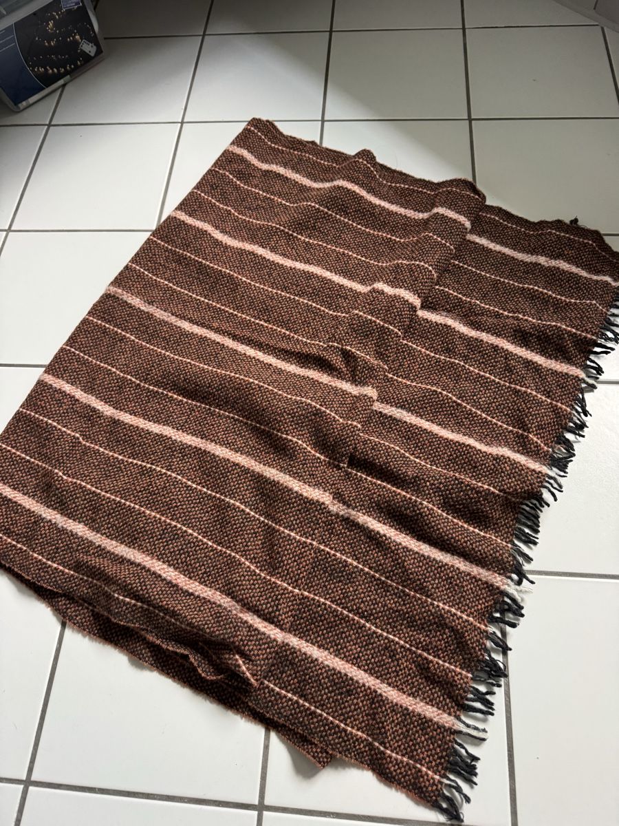 Becksöndergaard Foulard & Sciarpe: Wollschal von Beck Söndergaard – Usato da Buochs venduto da nik_r7gm