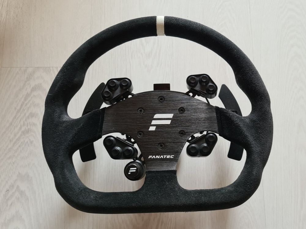 Fanatec Clubsport Universal Hub Mit Clubsport Gt Alcantara Kaufen Auf Ricardo