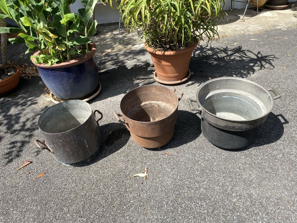 Pots de fleurs: 3 grosse Töpfe/Eisen/Kupfer/Bronze – D'occasion à Zimmerwald par Holzdata1