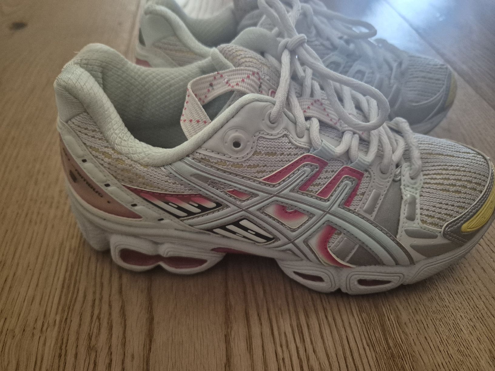 Asics Scarpe da uomo: Asics UB5-S Gel-Nimbus 9 – Usato da Wolhusen venduto da bryman 1