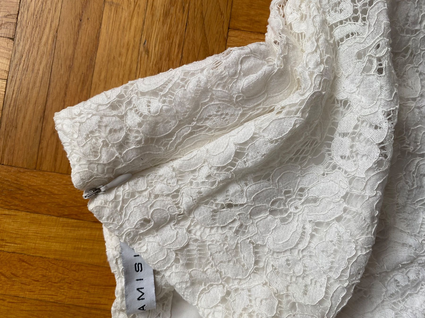 Pantaloni: Short dentelle Amisu blanc taille 34 – Usato da La Tour-de-Peilz venduto da leu_hnf6 2