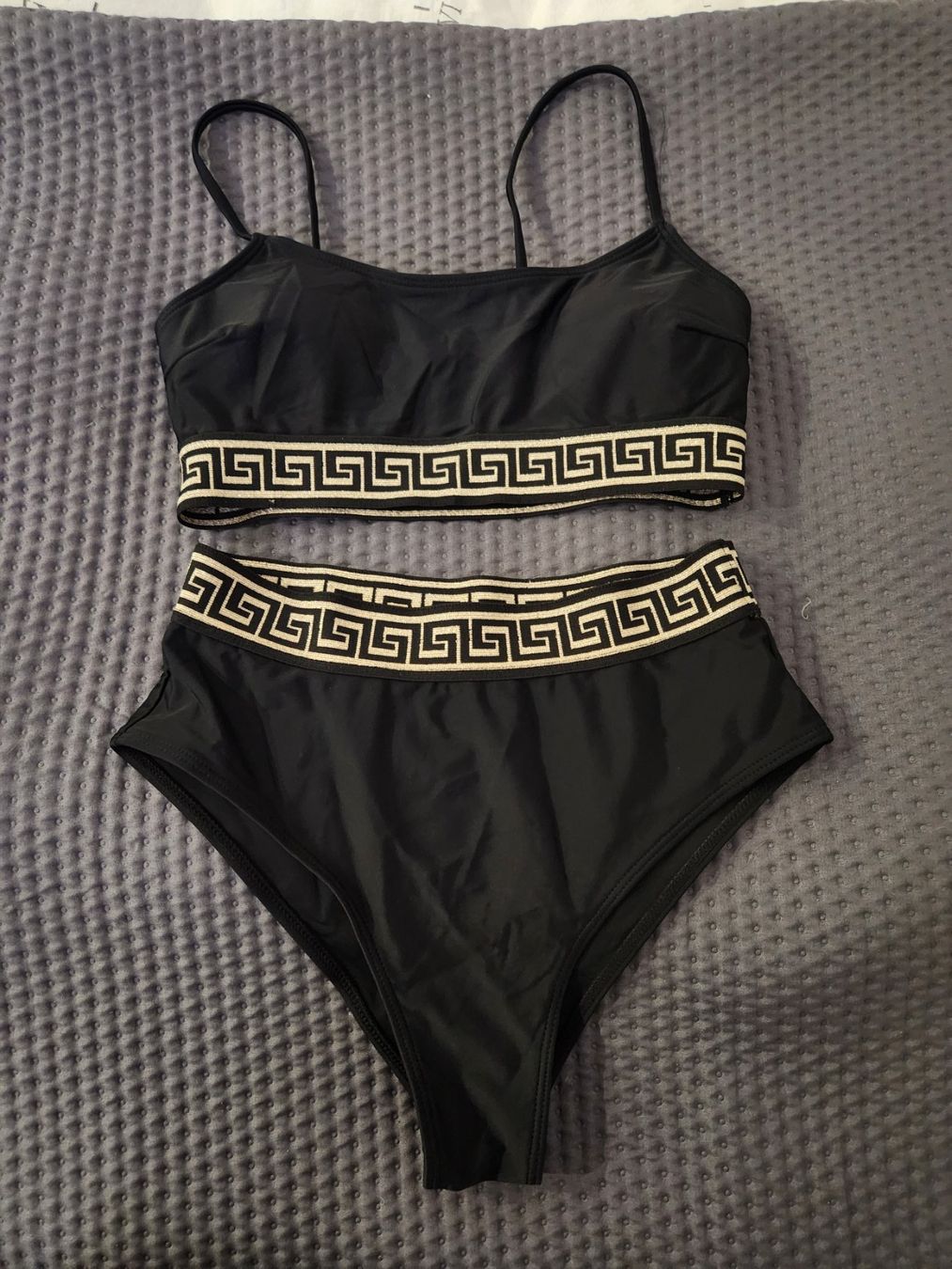 Badekleider & Bikinis: Bikinis Damen Grösse M – Neu (gemäss Beschreibung) aus Oftringen von Leleni