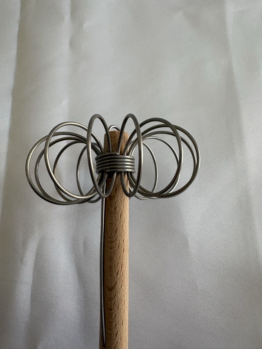 Appareils de cuisine: Schneebesen Holzgriff Metallringe – Neuf (Voir description) à Thürnen par Lilie37 2