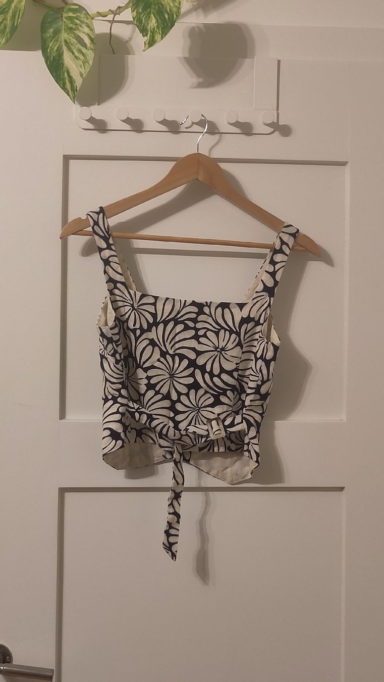 Top: Blumenmuster Leinentop von MNG – Nuovo (secondo la descrizione) da Chur venduto da joybroki 1