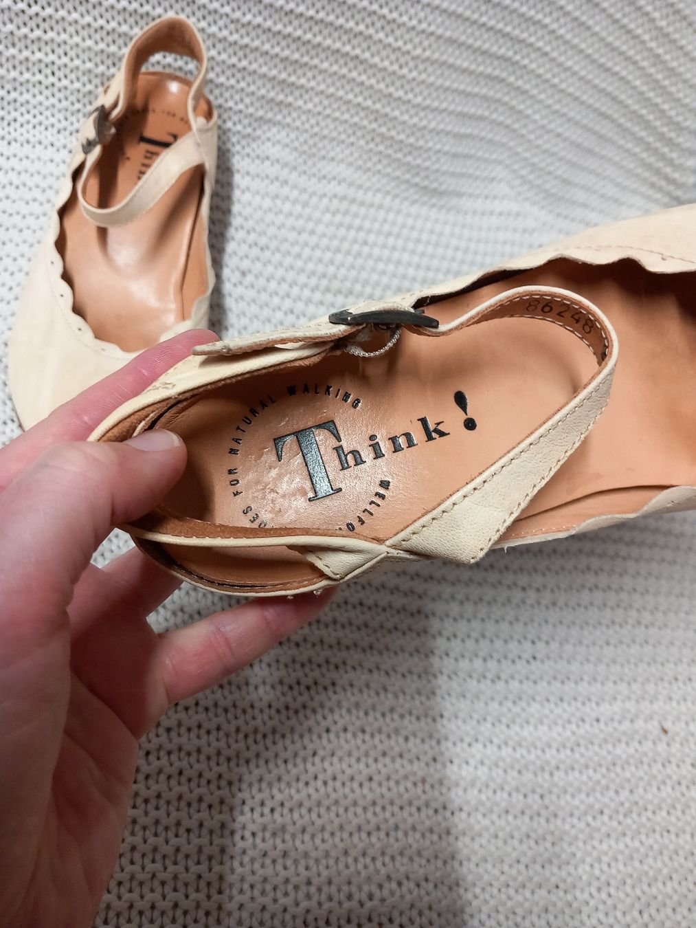 Think Scarpe da donna: Think! Sandalen Echtleder Gr. 37.5 helles creme – Usato da Gwatt (Thun) venduto da umwelt-brocki 3