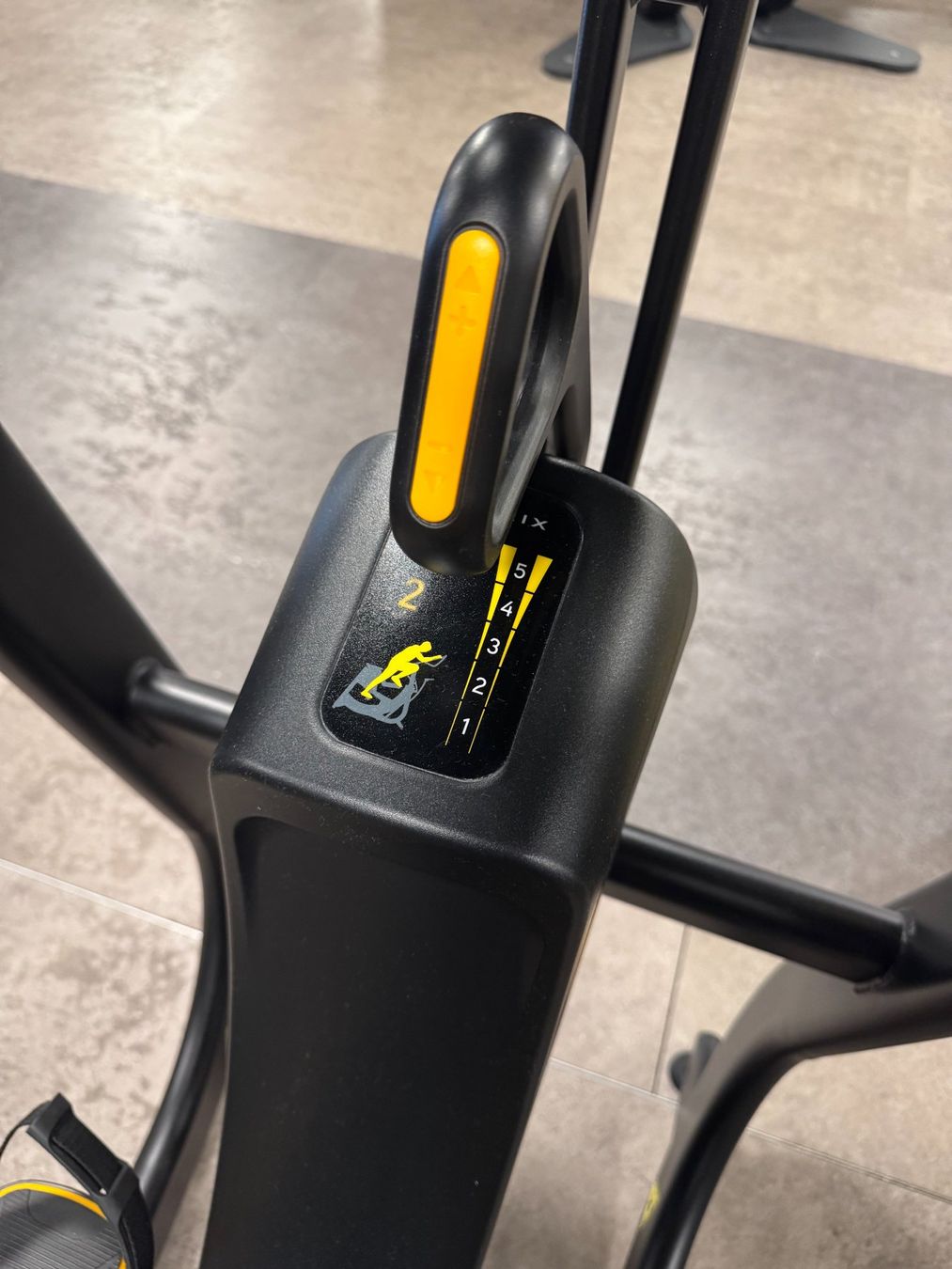 Hometrainer: Matrix S-Force Performance Trainer (Wie Neu) Preis pro Stück – Usato da Luzern venduto da sab_79qw 2