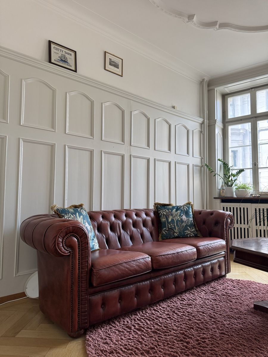 Sofas: Chesterfield Sofa aus Echtleder 🇬🇧 – Gebraucht aus St. Gallen von t.romano 1