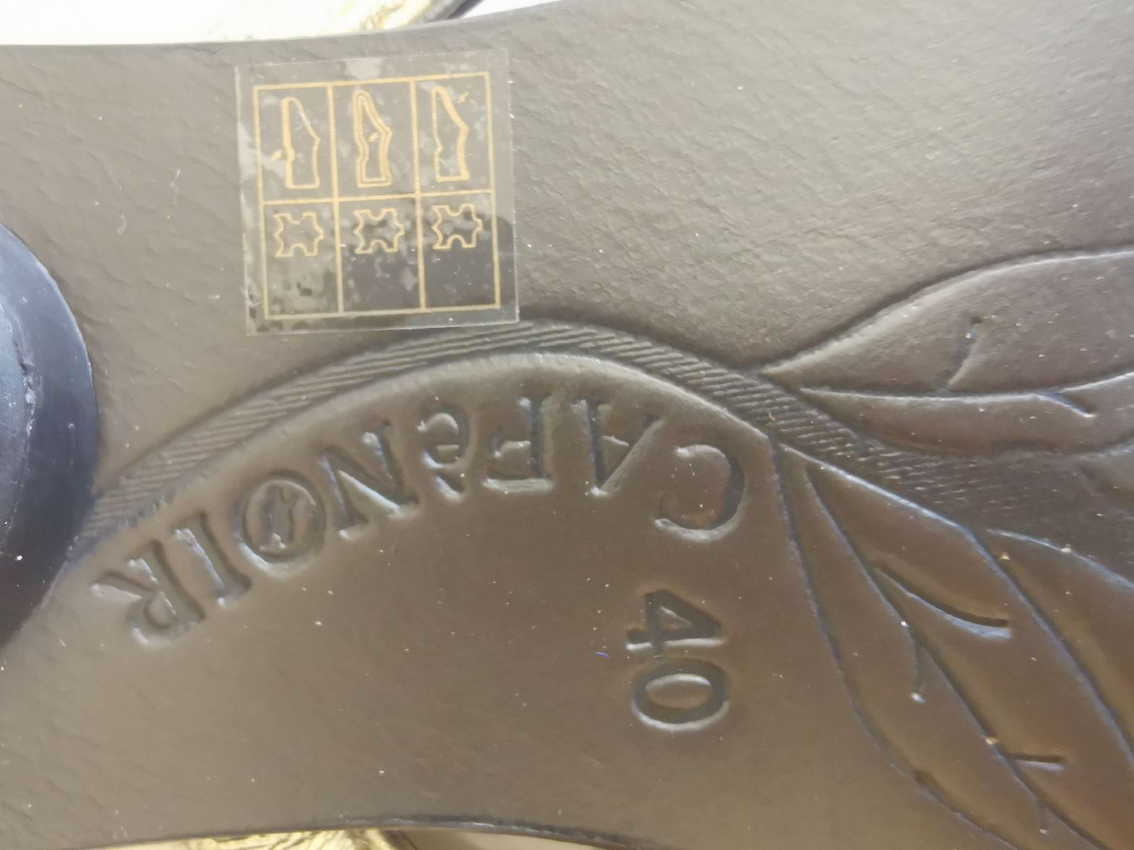 Scarpe da donna: Café Noir Zehensandalen – Nuovo (secondo la descrizione) da Uerikon venduto da pink_flamingo 4