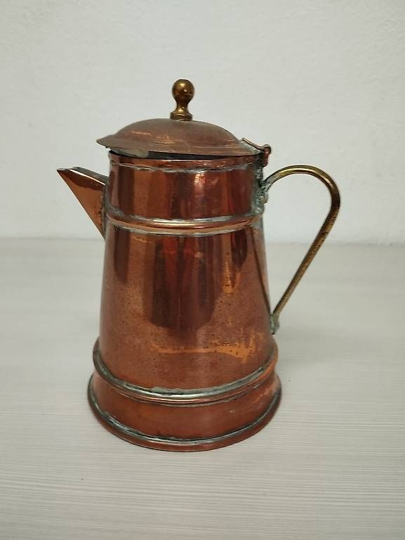 Karaffen: Caraffa in rame. – Gebraucht aus Agno von ant_tx57