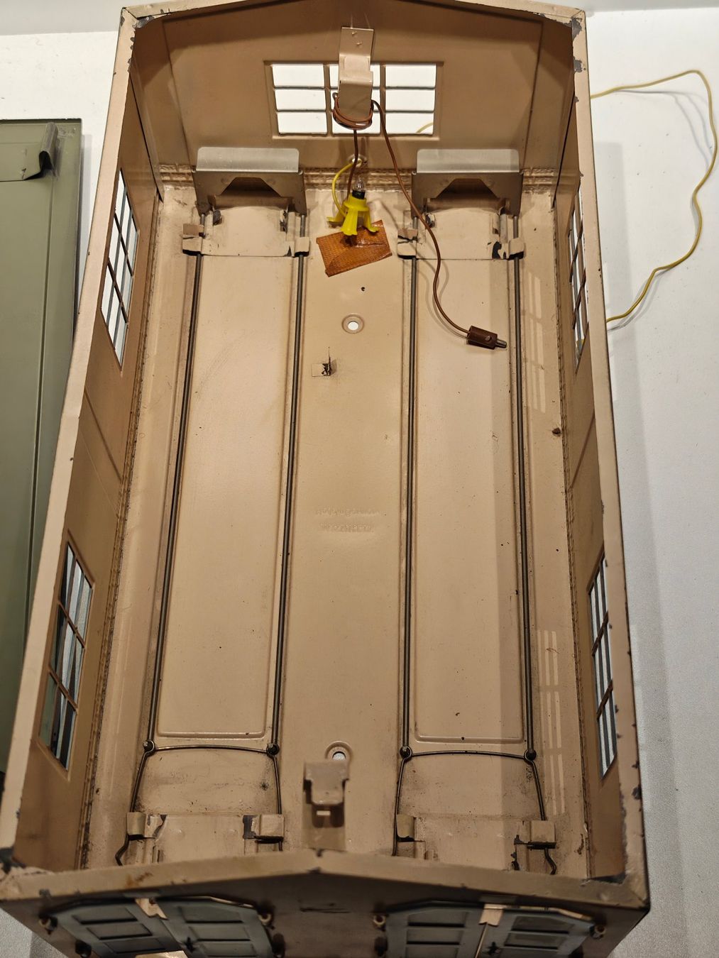 Märklin Modelleisenbahnen: Märklin Lockschuppen aus Blech – Gebraucht aus Braunau von Homersimpson 5