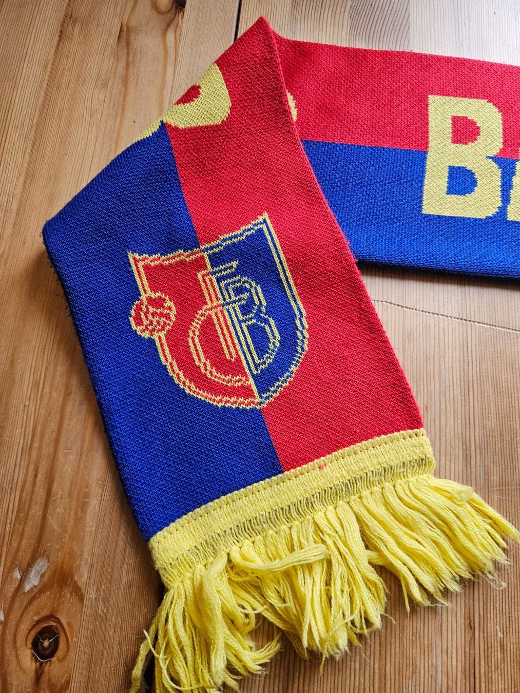 Foulards, Tücher & Schals: FC Basel Schal FCB Fan 1893 – Gebraucht aus Hägglingen von United-Village-Trade 1