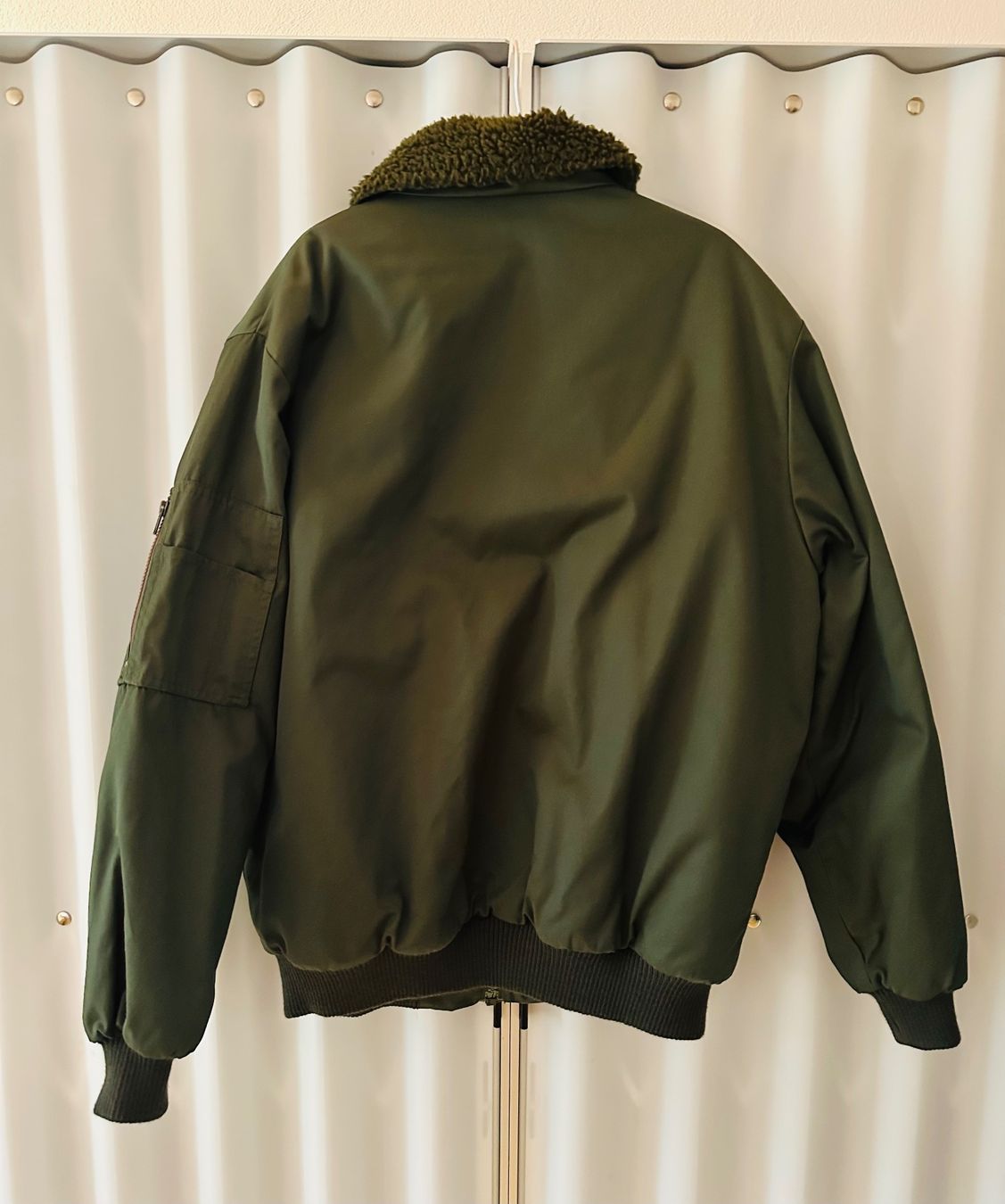 Jacken: Bomber Jacke Gr. L-XL Green – Gebraucht aus Zürich von VR2528 2