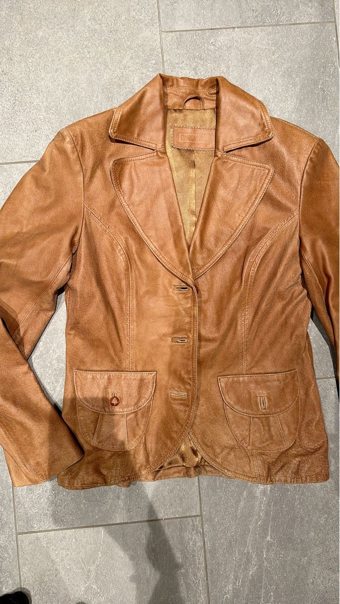 Giacche: Schicke braune Lederjacke Grösse 38 – Usato da Liestal venduto da ell_6xc7