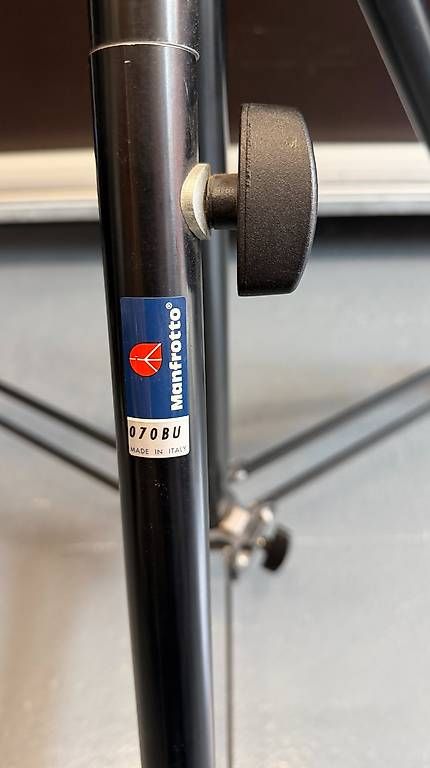 Stative & Köpfe: Manfrotto Stativ 070BU mit Rollen – Gebraucht aus Rüti ZH von Philippek 3