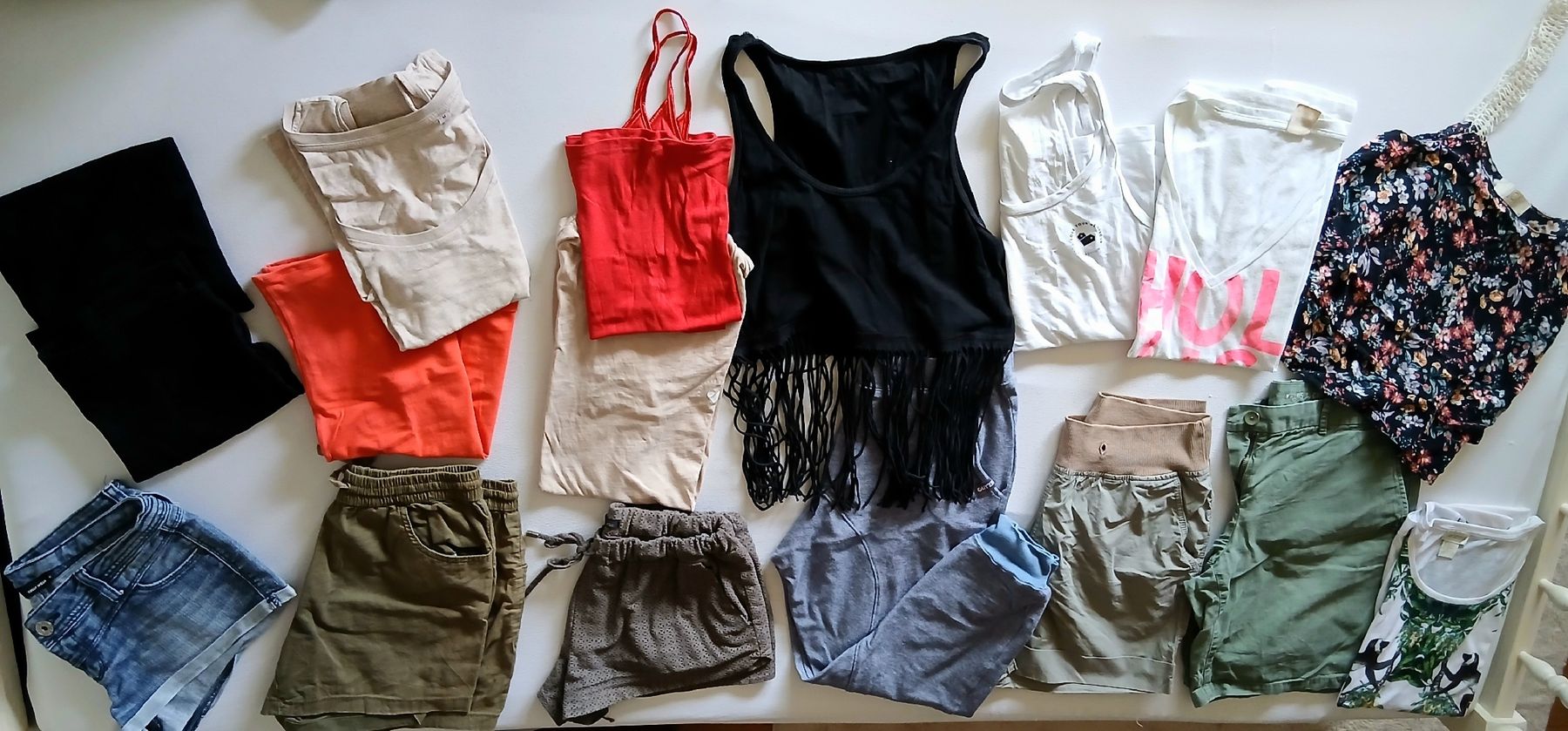 Lots de vêtements: Kleiderpaket Damen S – D'occasion à Frauenfeld par Desis