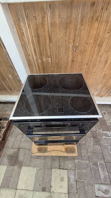 Cuisinières: Electrolux Einbaubackofen mit Glaskeramikkochfeld 60 cm – D'occasion à Zeihen par isabel.pfister 2