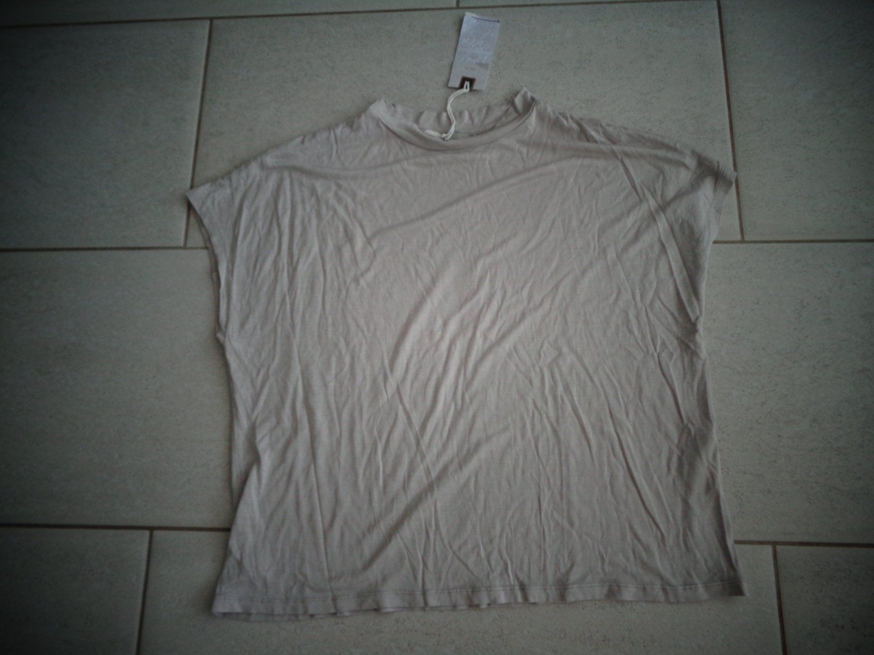 Nile T-shirt: NILE T-SHIRT GR.XS  NEU – Nuovo (secondo la descrizione) da Rotkreuz venduto da Samballi