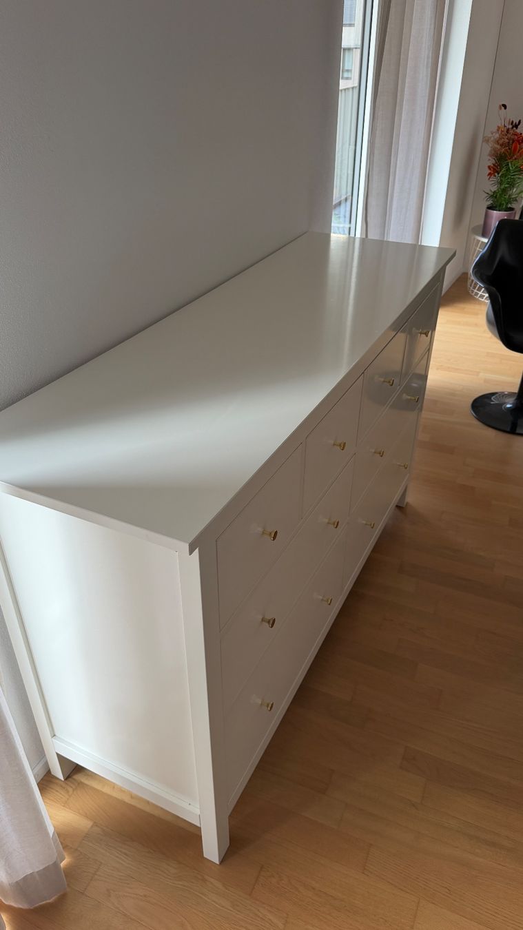 Ikea Cassettiere: IKEA Hemnes Kommode, Weiss – Usato da Kriens venduto da kyvels 5