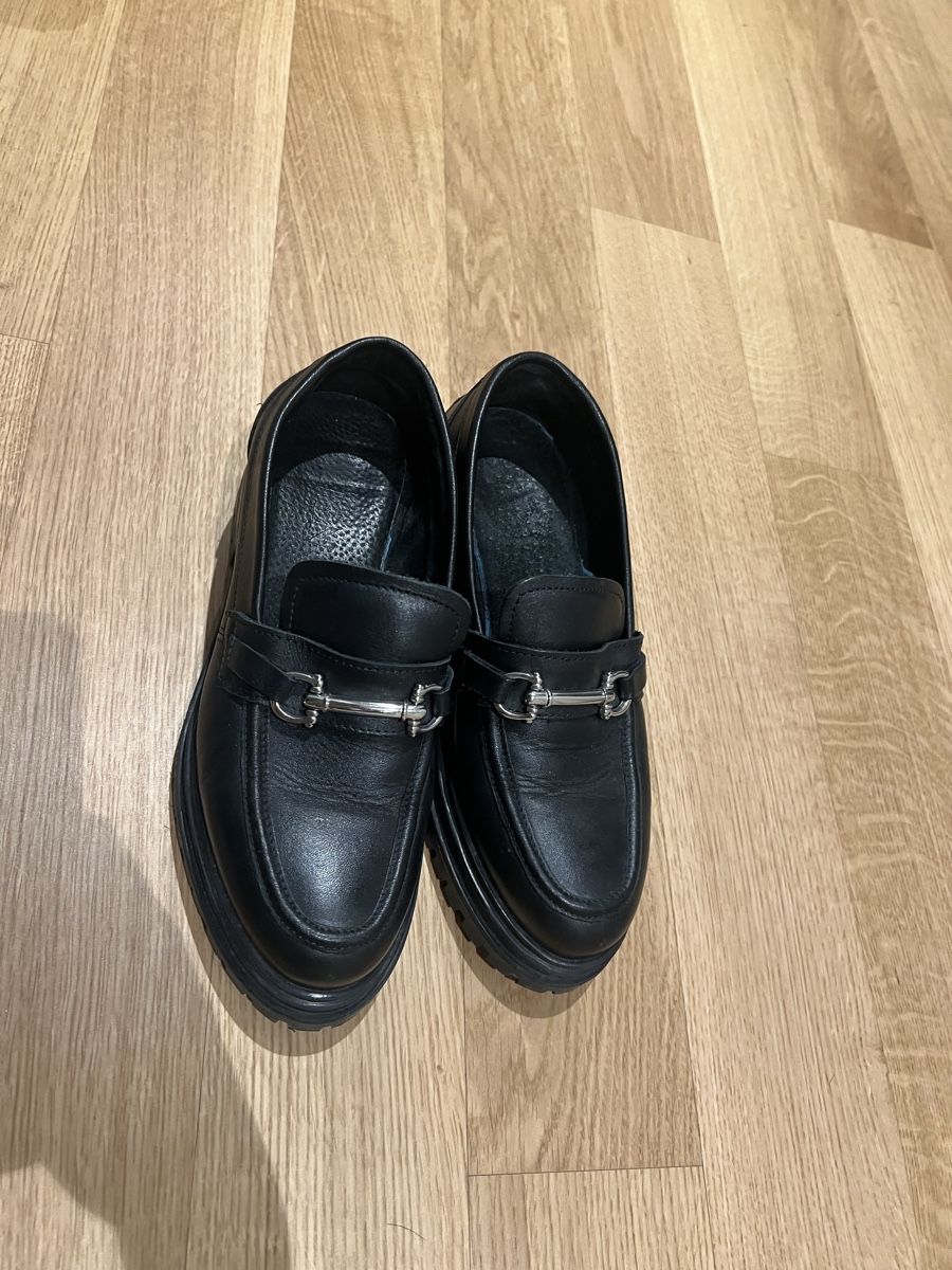 Scarpe da donna: Zign Leather Loafers - Black, Size 38 – Usato da Hedingen venduto da vitto14 5