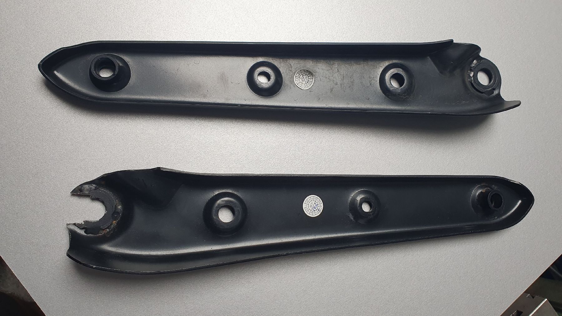 Triumph Alle Motorradersatzteile: Triumph Thunderbird 1700 Fenderstruts – Gebraucht aus Benken SG von JoBla_ 3