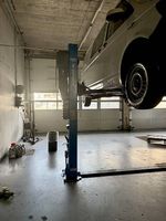 2-Säulen-Hebebühne / Autolift - 4200 kg
